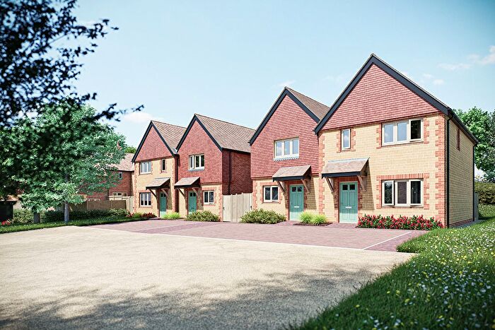2 Bedroom Semi-Detached House For Sale In Easebourne Street, Midhurst, GU29
