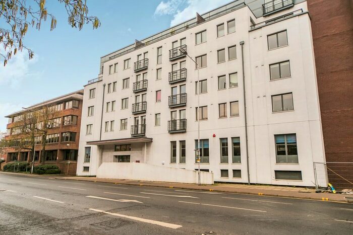 1 Bedroom Flat To Rent In Queens Road, Reading, RG1