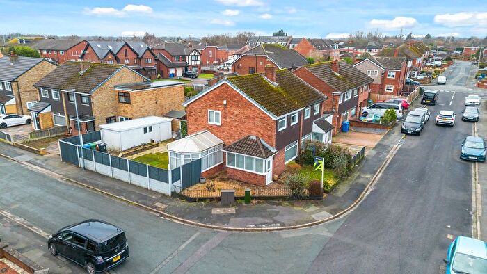 3 Bedroom Semi Detached House For Sale In Kintore Drive, Great Sankey, WA5