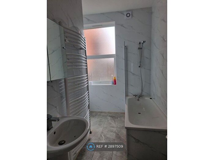 1 Bedroom Flat To Rent In Abbey St, Nuneaton, CV11