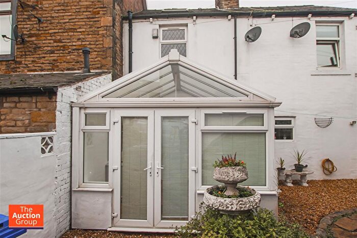 1 Bedroom Cottage For Sale In Skipton Road, Earby, Barnoldswick, BB18