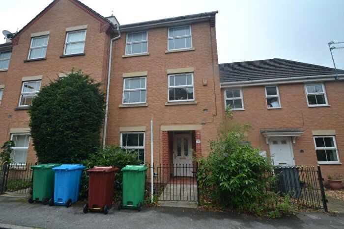 4 Bedroom Terraced House To Rent In New Barns Avenue, Manchester, M21