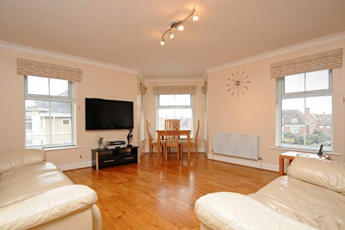 2 Bedroom Apartment To Rent In The Waterways, Summertown, OX2