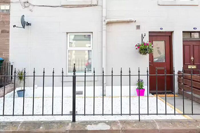 2 Bedroom Flat To Rent In Glover Street Perth, PH2