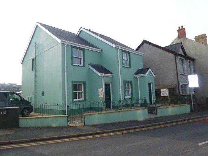 2 Bedroom Property To Rent In Barn Road, Carmarthen, Carmarthenshire, SA31