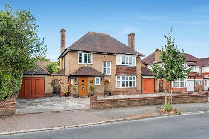 4 Bedroom Detached House For Sale In Cornwall Road, Cheam, SM2