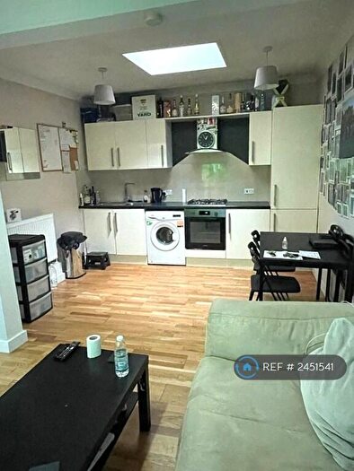 1 Bedroom Flat To Rent In Seven Sisters Road, London, N15