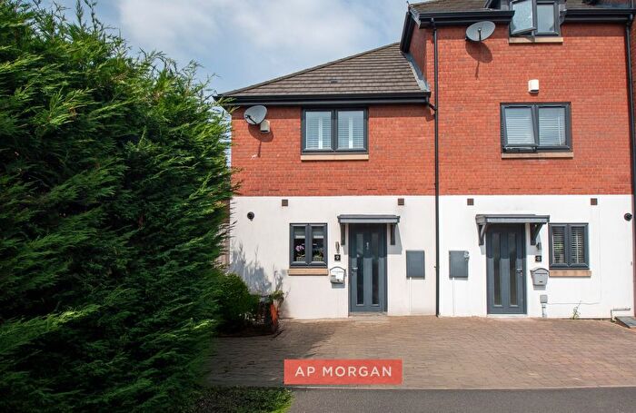 2 Bedroom Semi-Detached House For Sale In Trinity Way, Shirley, Solihull, West Midlands, B90