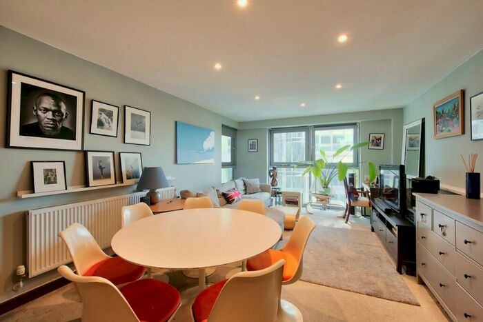 2 Bedroom Flat For Sale In Bridges Court Road, Battersea, SW11