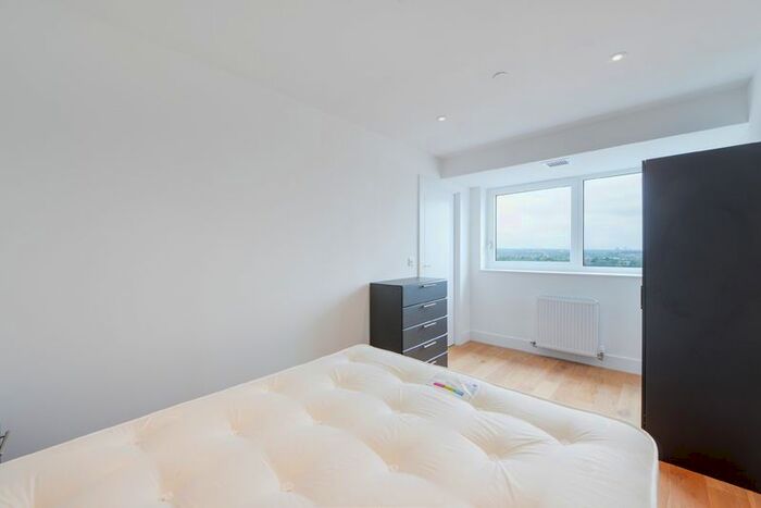 1 Bedroom Flat To Rent In The Residences, Edridge Road, Croydon, CR0