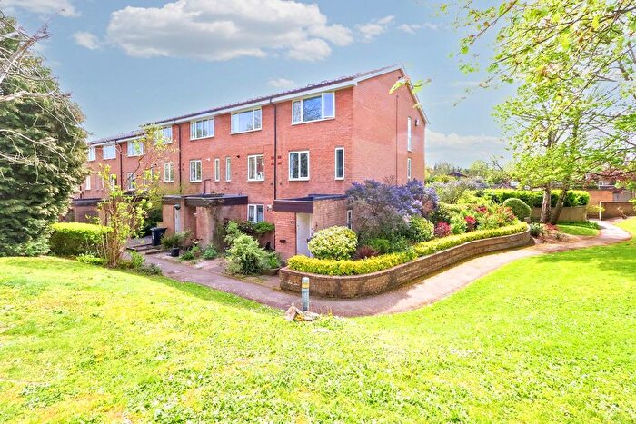 2 Bedroom Property For Sale In Coverdale Gardens, Park Hill, CR0