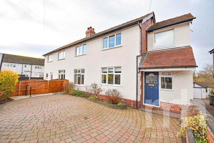3 Bedroom Semi Detached House For Sale In Hilton Road, Higher Poynton, SK12
