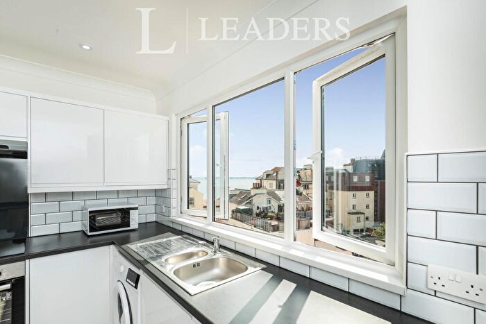 2 Bedroom Apartment To Rent In Clarendon Road, Southsea, PO4