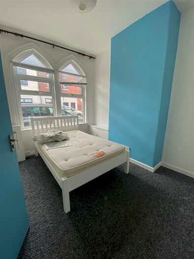 4 Bedroom Property To Rent In Beresford Street, Stoke-On-Trent, ST4