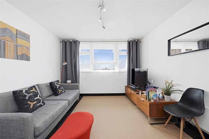 1 Bedroom Flat To Rent In Hall Street, London, EC1V