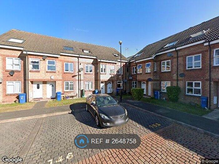 1 Bedroom Flat To Rent In Burnham Close, London, SE1