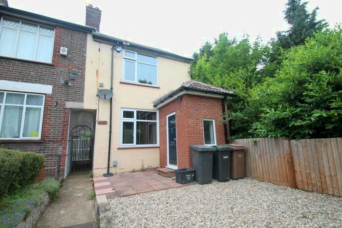 2 Bedroom Property To Rent In Turners Road South, Luton, LU2