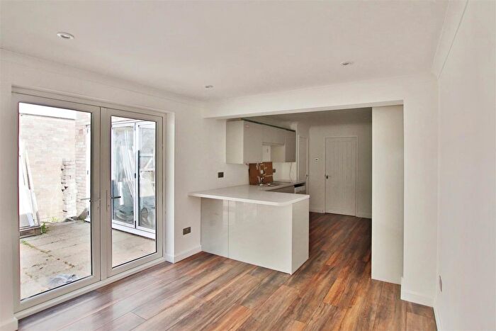 3 Bedroom Terraced House For Sale In Wykeham Field, Wickham, Fareham, PO17