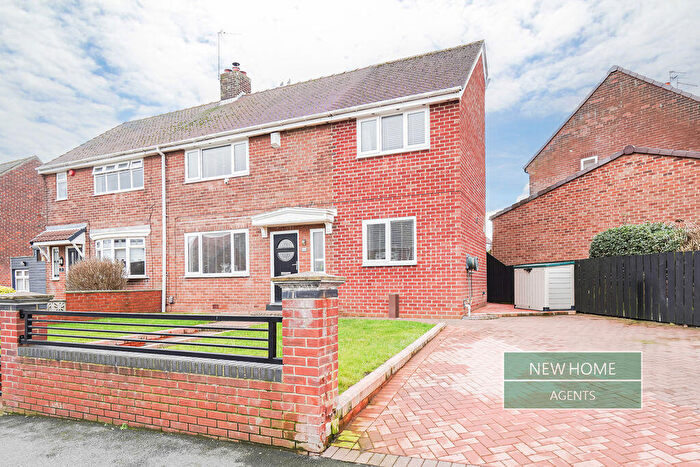 3 Bedroom Semi Detached House For Sale In Oxford Close, Sunderland, SR3