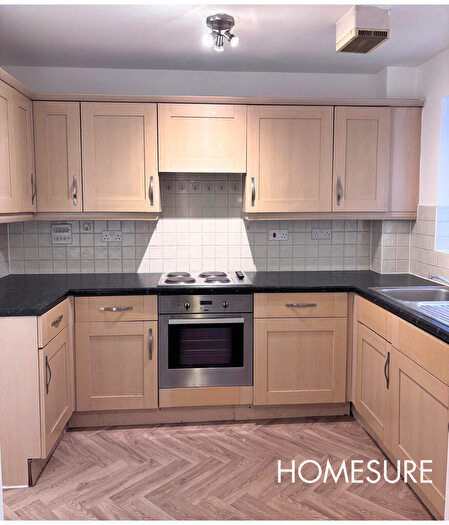 2 Bedroom Flat To Rent In Woodsome Park, Woolton, L25