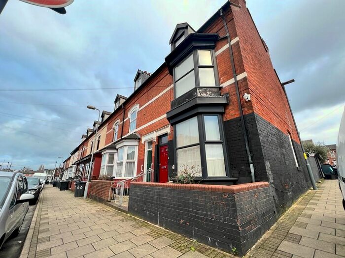 4 Bedroom End Of Terrace House To Rent In Wilton Road, Sparkhill, Birmingham, B11