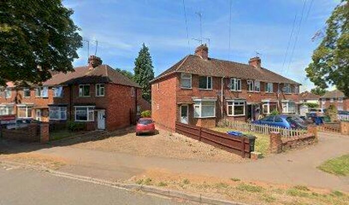 3 Bedroom House To Rent In Ruscote Avenue, OX16