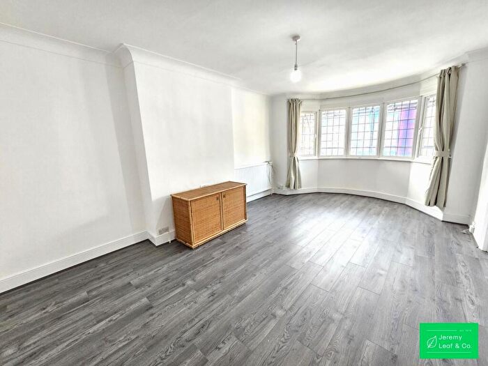 2 Bedroom Flat To Rent In East End Road, East Finchley, N2