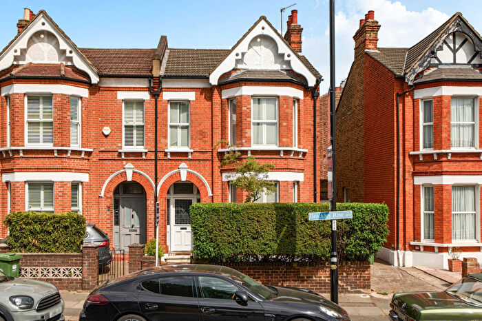 4 Bedroom Semi Detached House For Sale In Brockley Rise, London, SE23