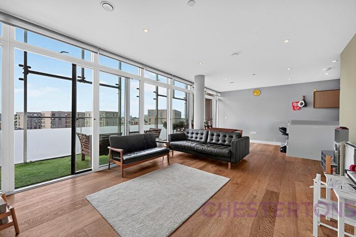 3 Bedroom Flat To Rent In Hugero Point, Rennie Street, SE10