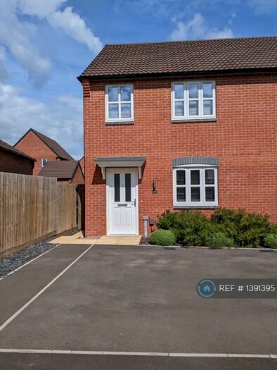 3 Bedroom Semi-Detached House To Rent In Cranswick Close, Nottingham, NG15