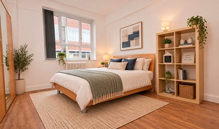 3 Bedroom Apartment To Rent In Bed, Bed, Leicester, LE1