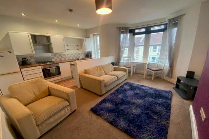 2 Bedroom Flat To Rent In Sandy Park Road, Bristol BS4