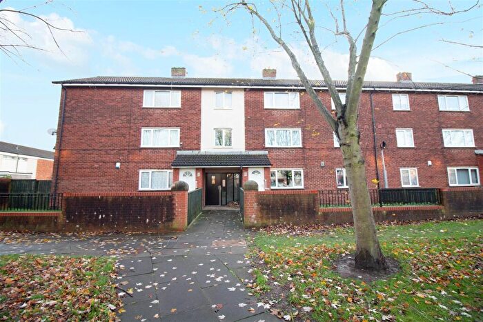 2 Bedroom Flat To Rent In West Farm Avenue, Longbenton, Newcastle Upon Tyne, NE12