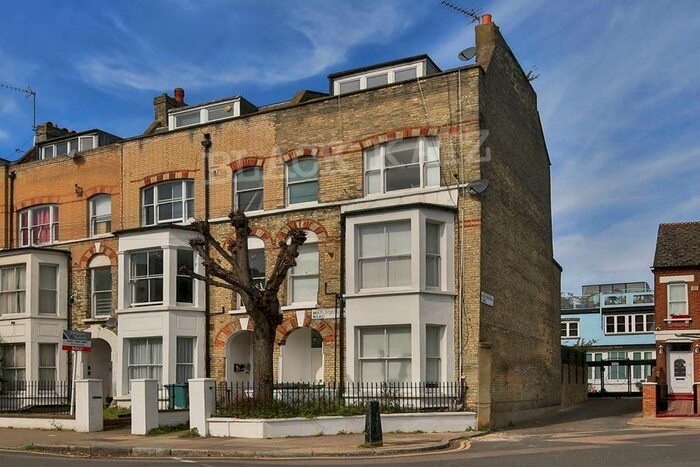 2 Bedroom Flat To Rent In Marlborough Road, N19
