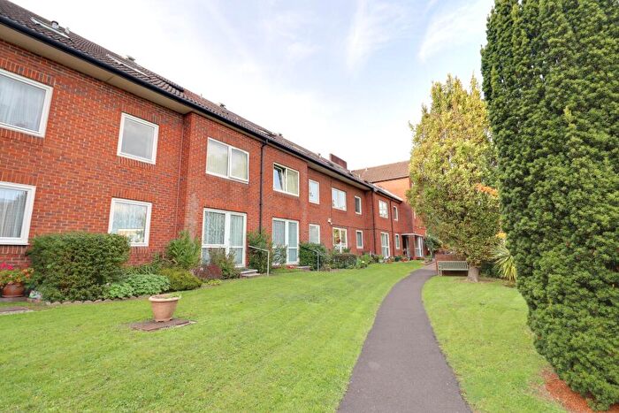 1 Bedroom Retirement Property For Sale In Hulbert Road, Waterlooville, PO7