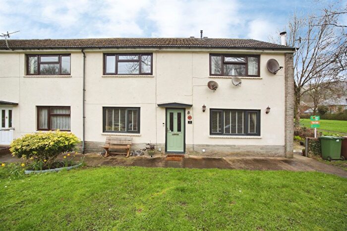 2 Bedroom Flat For Sale In The Crescent, Machen, Caerphilly, CF83