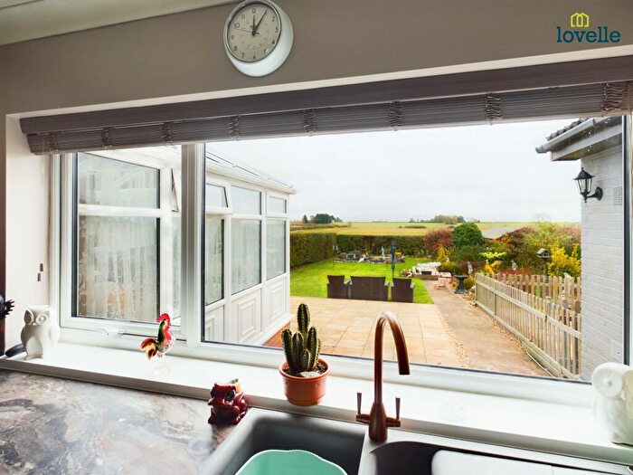 2 Bedroom Detached Bungalow For Sale In Snelland Road, Wickenby, LN3