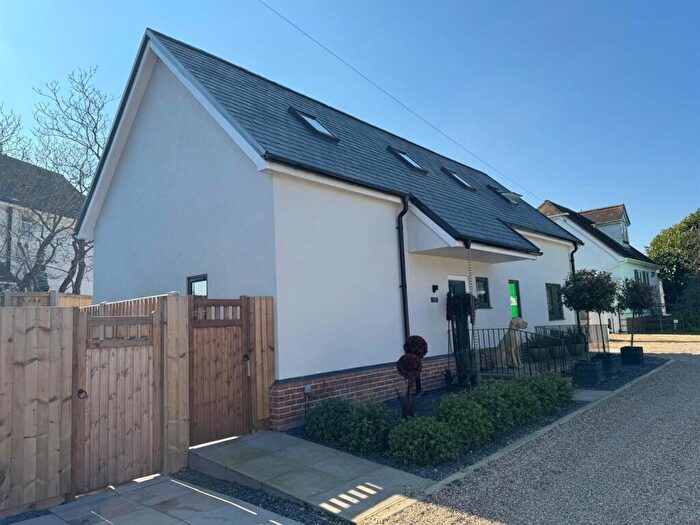 3 Bedroom Detached House To Rent In Coggeshall Road, Earls Colne, CO6