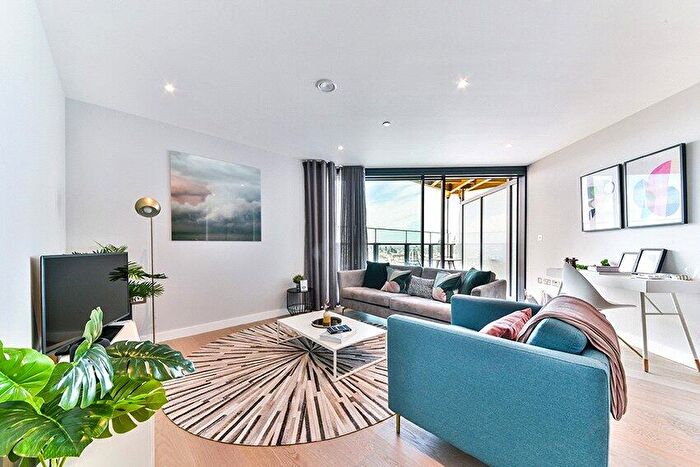 1 Bedroom Apartment To Rent In Uncle Elephant And Castle, Churchyard Row, SE11
