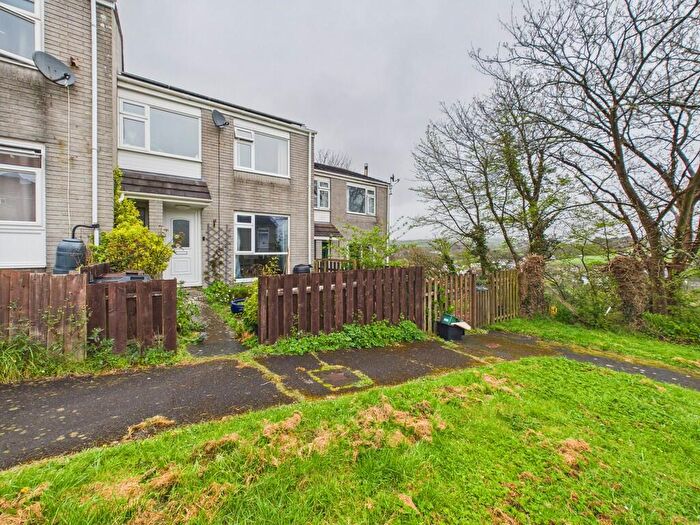 3 Bedroom Terraced House For Sale In St. Peters Road, Stratton, EX23