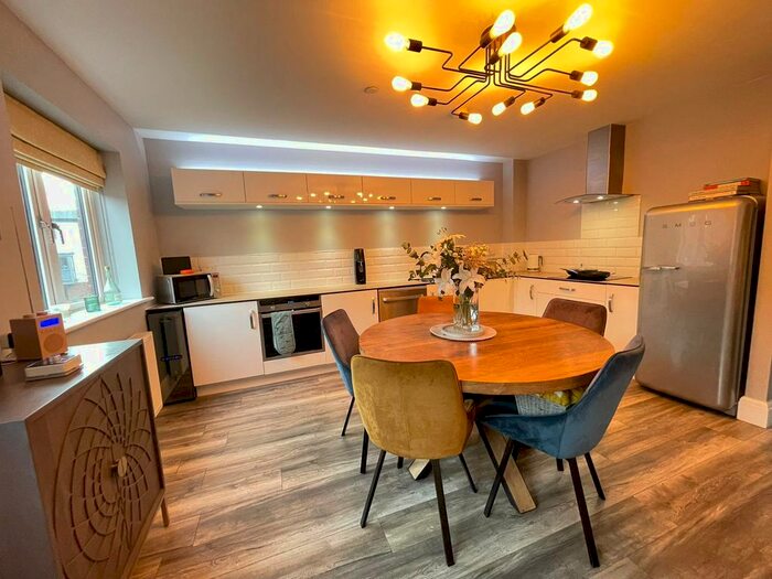 4 Bedroom Town House To Rent In The Penny Hill Centre, Church Street, Hunslet, Leeds, LS10