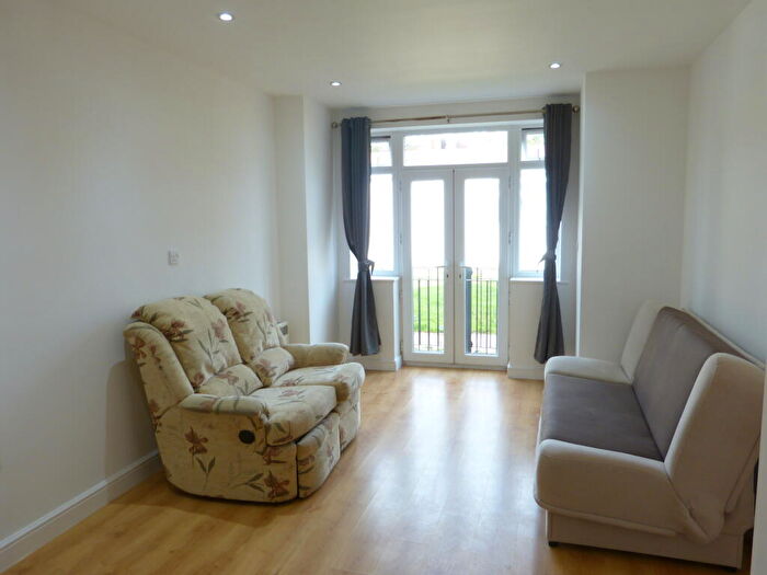 1 Bedroom Apartment To Rent In Neeld Crescent, London, NW4