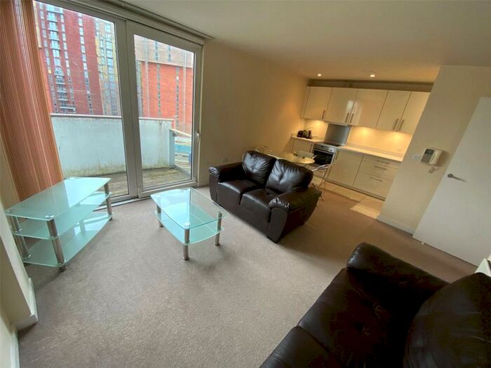 2 Bedroom Apartment To Rent In Spectrum, Block, Blackfriars Road, Salford, M3