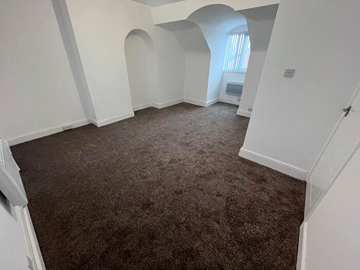 1 Bedroom Flat To Rent In Beoley Road West, Redditch, B98