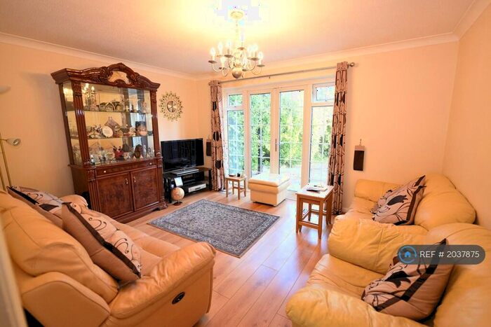 4 Bedroom Detached House To Rent In Knights Ridge, Orpington, BR6