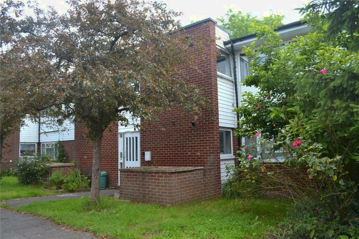 2 Bedroom Apartment To Rent In Chiltern Drive, Charvil, Berkshire, RG10