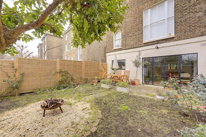 2 Bedroom Flat For Sale In Manor Park, Hither Green, London, SE13