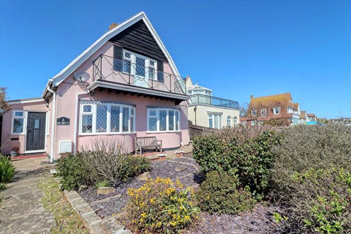 2 Bedroom Detached House For Sale In Cliff Parade, Walton On The Naze, CO14