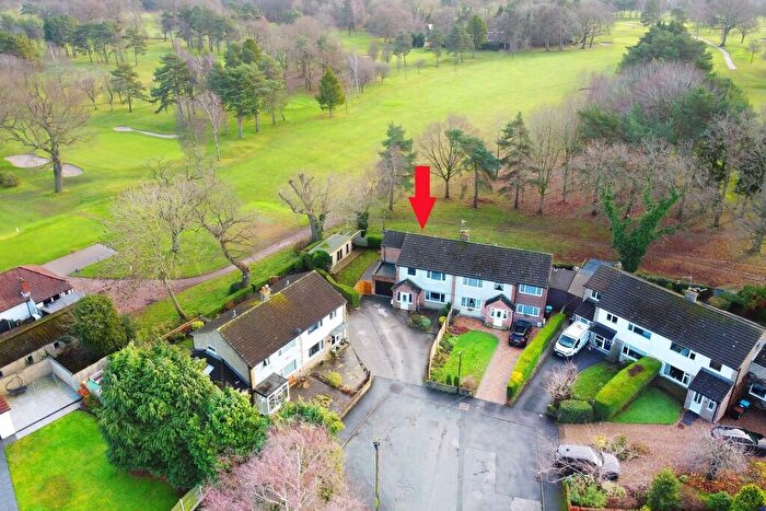 4 Bedroom Semi Detached House For Sale In Maple Close, Harrogate, HG2