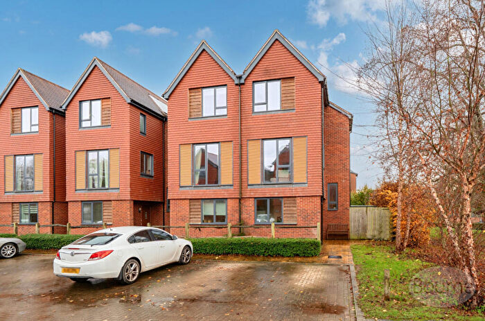 3 Bedroom Semi Detached House For Sale In Bay Close, Godalming, Surrey, GU7